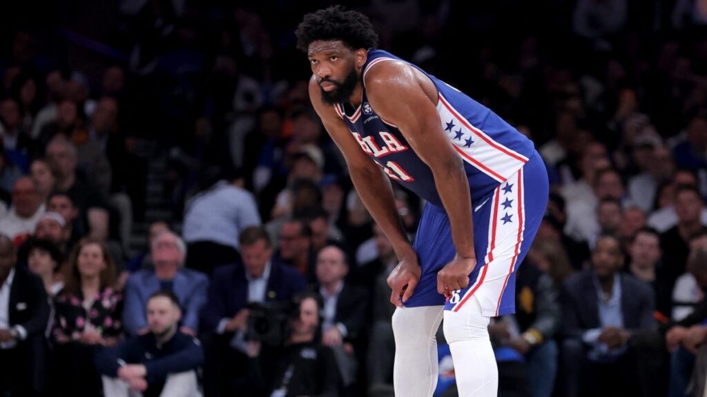 Joel Embiid, baja para el Juego 2 entre Knicks y 76ers