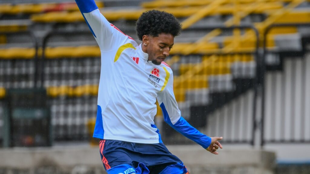 Johan Mojica en un entrenamiento