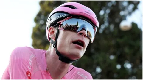 ¡Jonas Vingegaard levanta la triple corona del ciclismo! El danés completa la misión en el Giro de Italia 2026