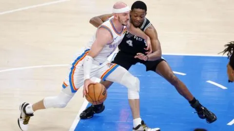 Thunder golpea en casa y deja contra las cuerdas a Spurs en el Juego 5