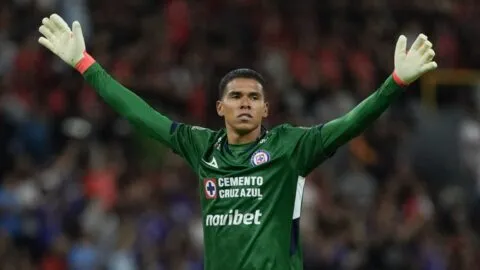 Kevin Mier, de villano en Cruz Azul a candidato mundialista con Colombia