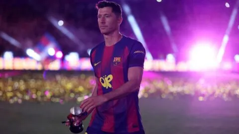 ¡Negociaciones en pausa! El futuro de Lewandowski apunta lejos del Barcelona y se iría como agente libre