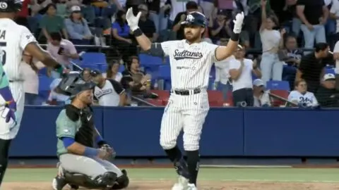 Sultanes de Monterrey completa la barrida en la serie ante Charros de Jalisco