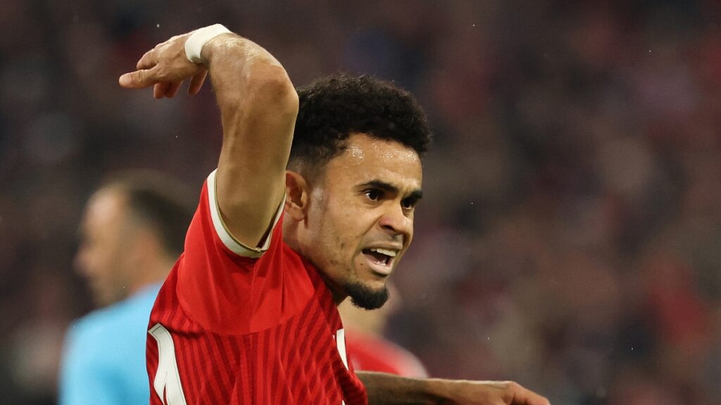 Luis Díaz jugó más de media hora en la victoria del Bayern Munich ante Wolfsburgo