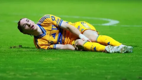 ¡Se pierde el Mundial! Marcelo Flores confirma rotura de ligamento cruzado anterior