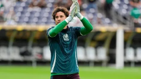 Memo Ochoa y su batalla por recuperar el protagonismo con selección mexicana