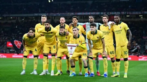 Santiago Gimenez regresa a la titularidad con el Milan... ¡Seis meses después!