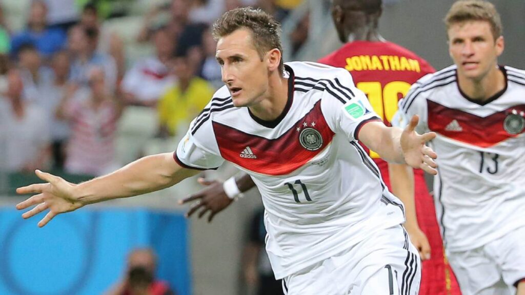 Klose, máximo goleador en la historia de los Mundiales