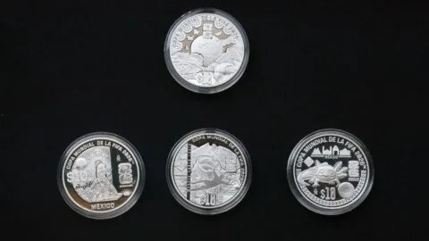 ¿Aún no tienes tus monedas del Mundial 2026? Aquí te decimos dónde conseguirlas, y al precio