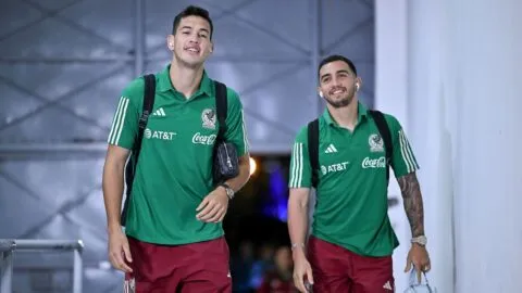 César Montes y Luis Chávez se incorporan a la concentración de la selección mexicana