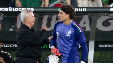 Guillermo Ochoa vuelve a la Selección Mexicana tras 561 días y genera debate rumbo al Mundial 2026