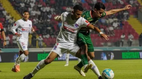 Pablo Lavallén ataca a Olimpia y Edrick Menjívar sale al cruce con todo
