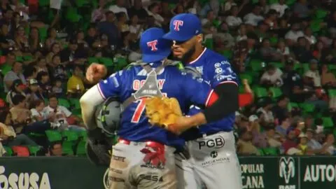 Olmecas de Tabasco muestra su poder ofensivo en la península y derrota a Leones de Yucatán