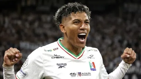 Once Caldas descuaderna a Atlético Nacional en Manizales