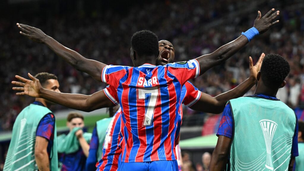 Crystal Palace vence al Rayo Vallecano y se corona campeón de la Conference League