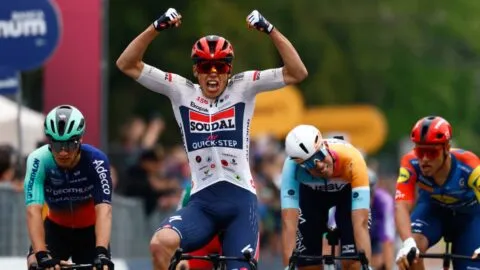 Giro de Italia 2026: resumen en video, posiciones y resultado de la etapa 1