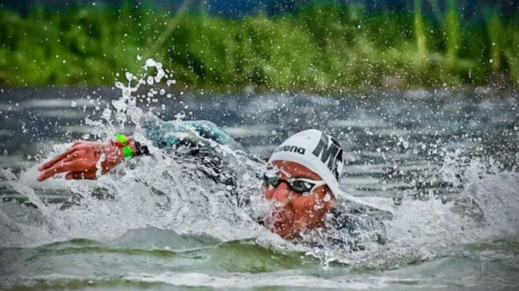 El morelense terminó la prueba con un tiempo de 6:01.70, dándole a México la primera medalla en una Copa del Mundo en esta disciplina