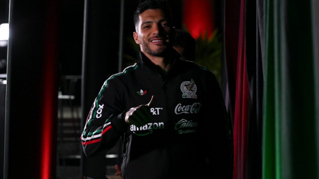 Raúl Jiménez con la selección mexicana