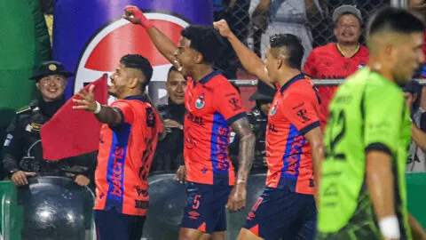 De las finales perdidas a la revancha: Municipal quiere la estrella 33