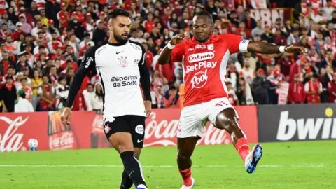 A Santa Fe se le esfuma el triunfo ante Corinthians y queda con respirador artificial