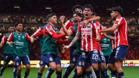 Santiago Sandoval se mantiene humilde tras ser el héroe de Chivas: "Esto es de todos; no solo mío"