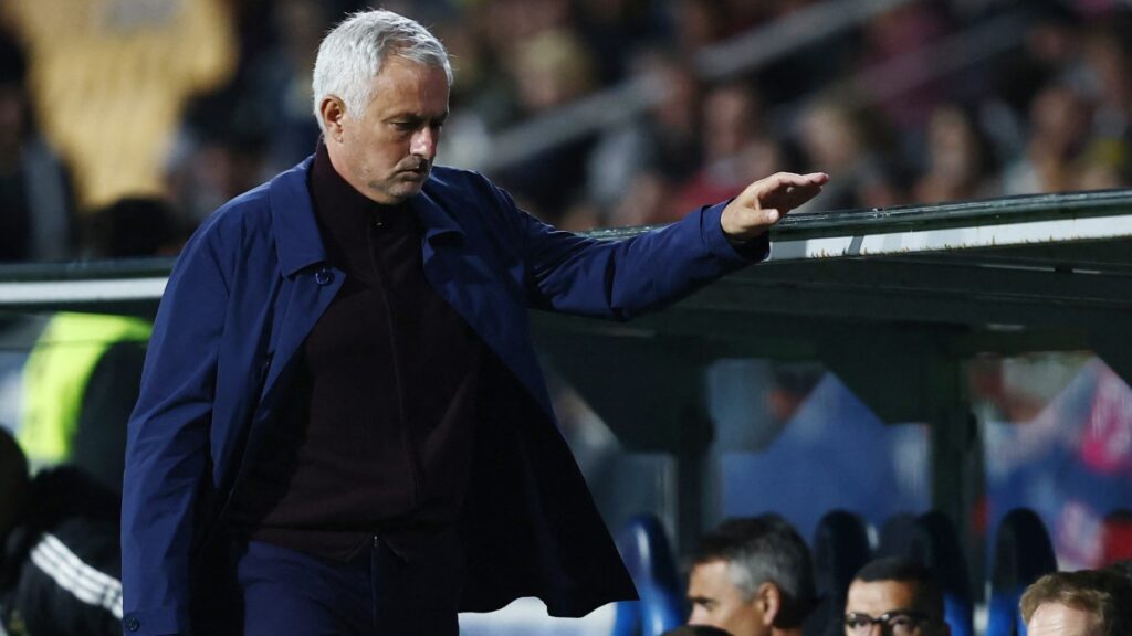Mourinho admite contactos con el Madrid