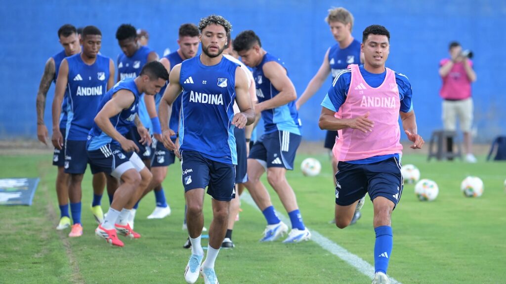 Sebastián Valencia y Stiven Vega de Millonarios