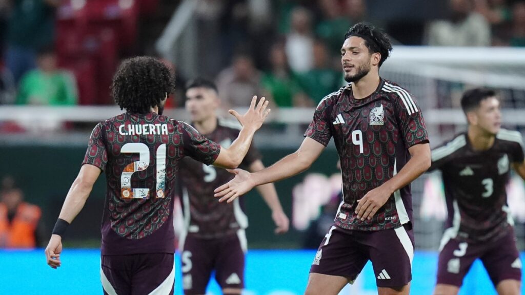 Huerta y Jiménez reportan con el Tri en Pasadena | Imago7