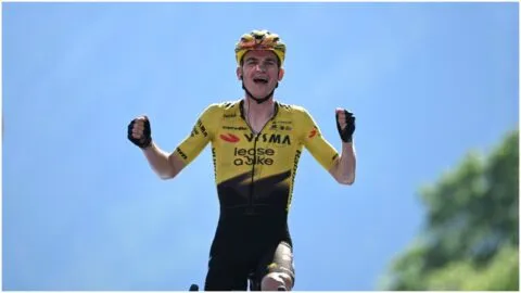 ¡Vingegaard acaricia el Giro de Italia 2026 pese al triunfo de Kuss en la etapa 19! Jhonatan Narváez abandona