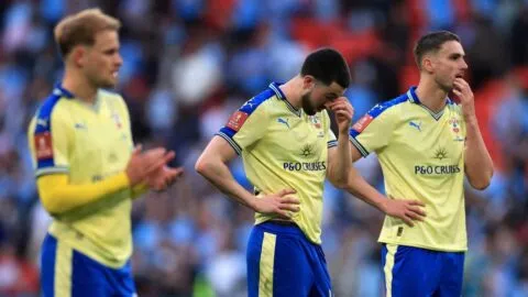 ¡Escándalo en Inglaterra! Southampton es expulsado de los playoffs de la Championship por espionaje