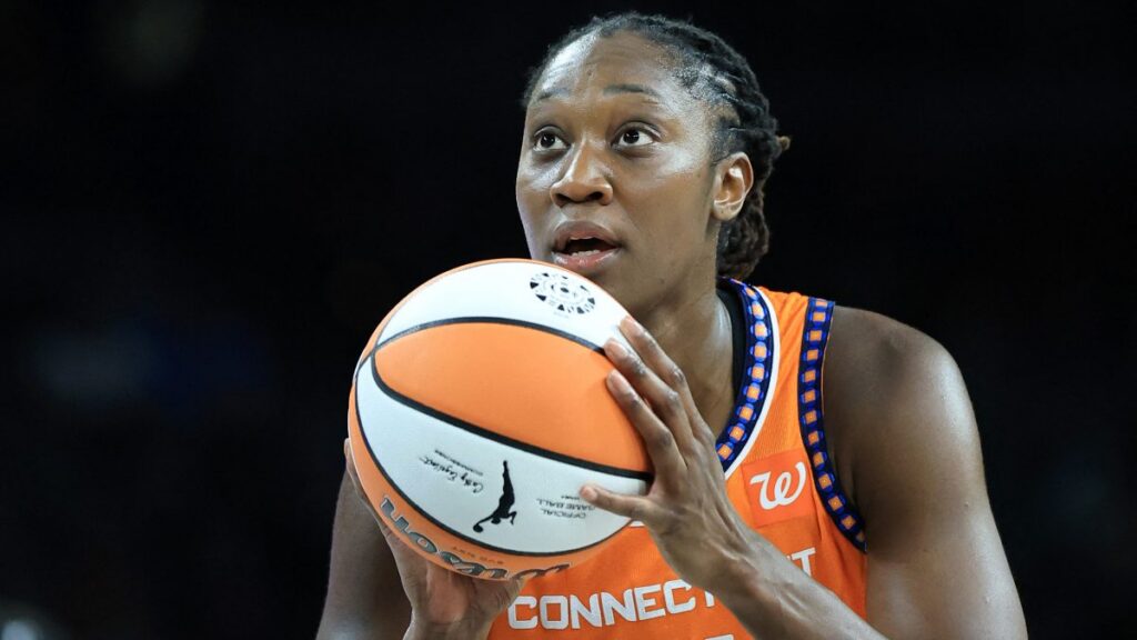 Tina Charles anuncia su retiro del básquetbol después de 15 años en la WNBA