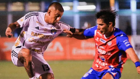 Xelajú se lo empata sobre la hora a Comunicaciones con un autogol y la serie queda abierta