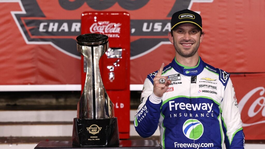 Daniel Suárez gana la carrera más larga del campeonato en NASCAR