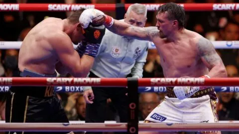 Usyk resurge en Giza, noquea a Verhoeven y se mantiene como campeón pesado del CMB