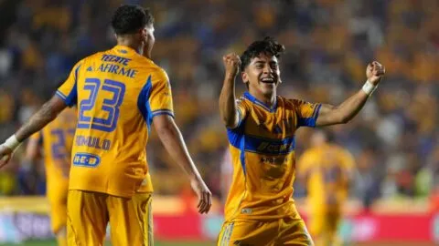 ¡Ventaja felina! Tigres manda en El Volcán y mete en problemas a las Chivas