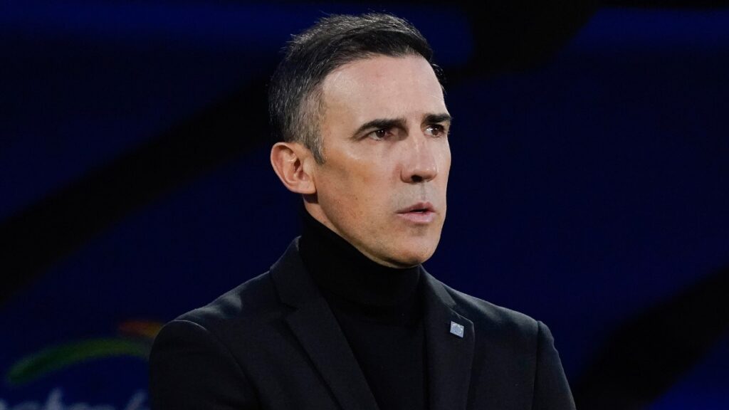 ¿Por qué Vicente Sánchez deja de ser entrenador del Emelec de Ecuador?