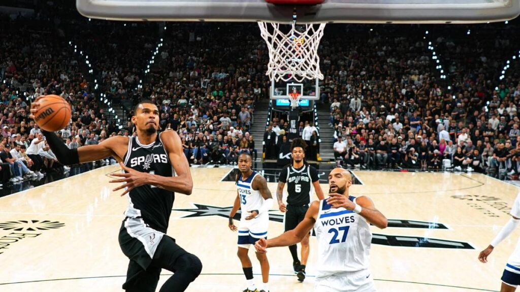 El regreso de Wembanyama impulsa a los Spurs en una aplastante victoria ante Timberwolves
