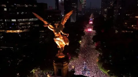 Más de 1 millón de aficionados en festejos en el Ángel tras la victoria de México; según la CDMX