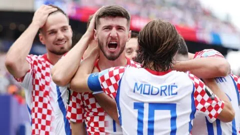 Croacia cumple con su misión y deja tercero a Ghana