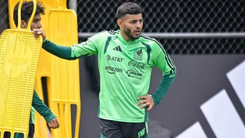 Alexis Vega: "¿A quién no le gustaría ver jugar a Memo Ochoa? Es una leyenda"