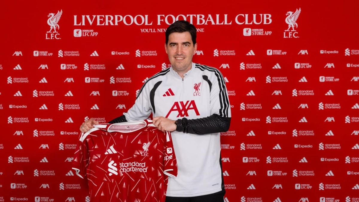 Andoni Iraola presented as Liverpool head coach