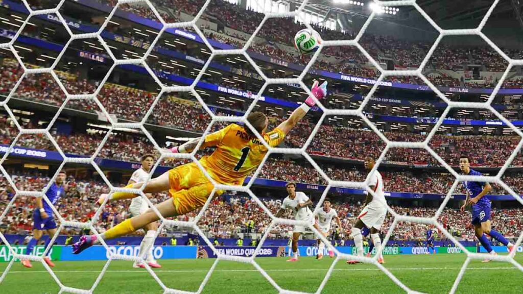El gol de Baturina entre Inglaterra y Croacia