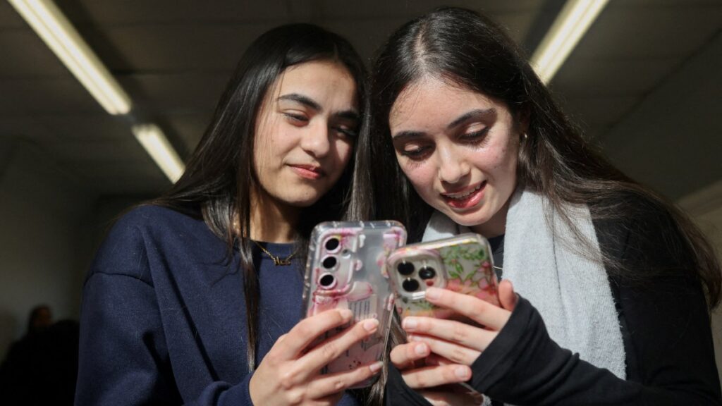 El pago para los estudiantes de bachillerato comienza a repartirse este lunes 15 de junio y se realizará de forma escalonada hasta el viernes 26 de junio