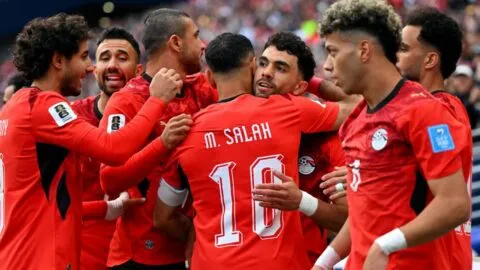 Egipto clasifica por primera vez a la segunda ronda de un Mundial gracias a un fuera de juego milimétrico