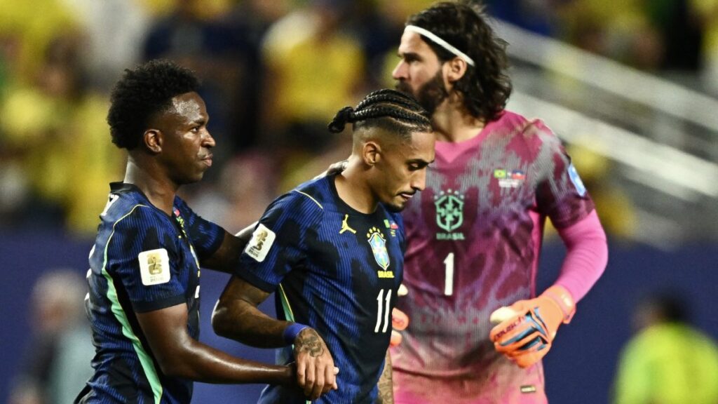 Brasil sufre con la baja de Raphinha