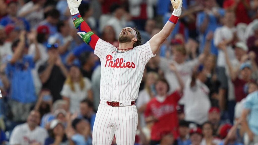 Bryce Harper se roba la noche con ciclo histórico en victoria de Phillies