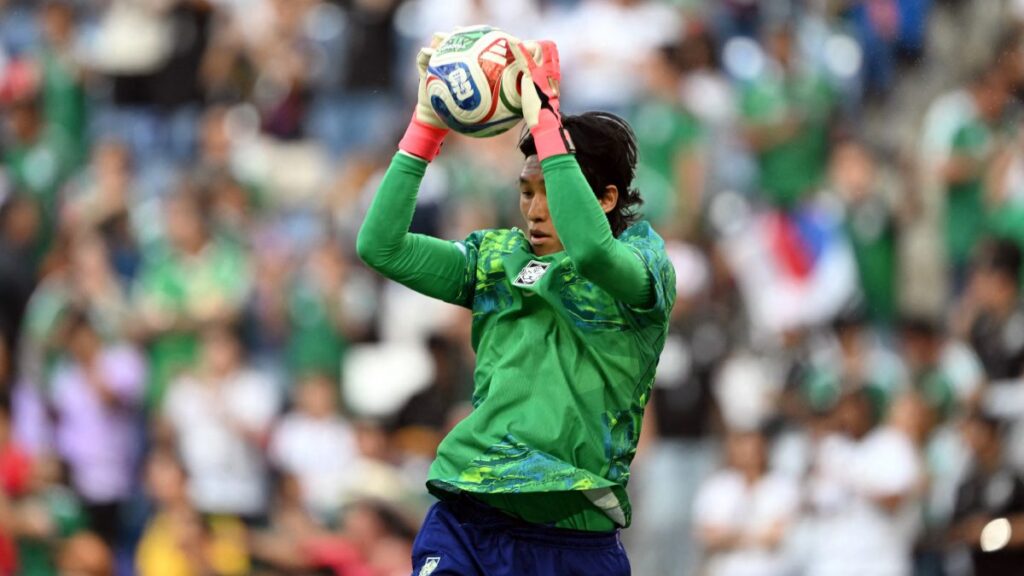 Corea del Sur calentando en Monterrey