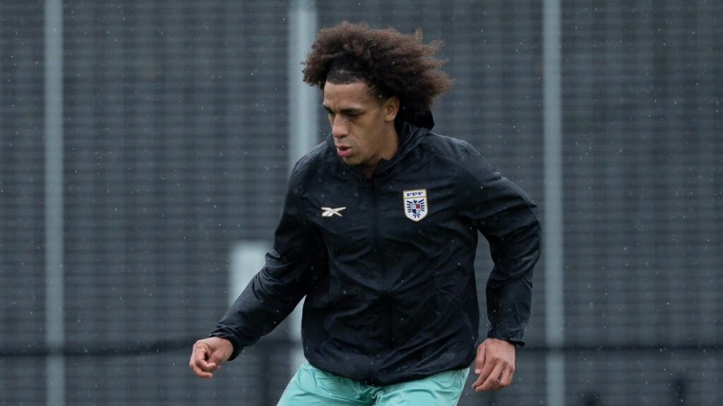 Adalberto Carrasquilla ya entrena con balón | @fepafut