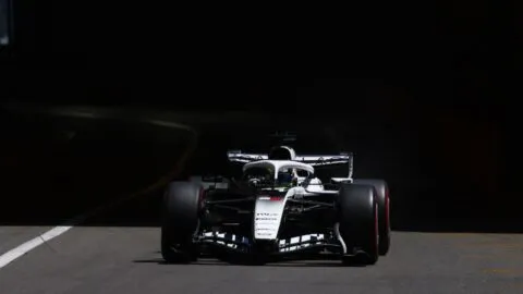 Russell vuela en las Libres 3 del GP de Barcelona, Antonelli investigado y Checo Pérez no encuentra ritmo