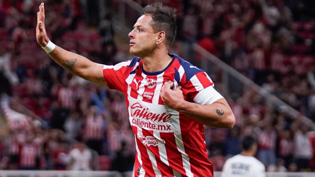 El día que Chicharito debutó con Chivas